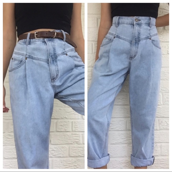 Urban Outfitters Denim - BDG High Rise Yoked Mom Jeans lightwash